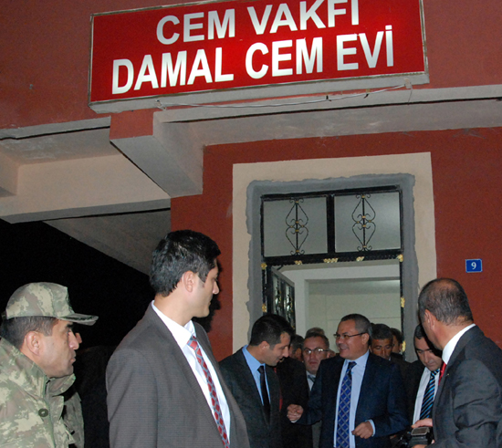 Vali Amet Deniz, Damalda iftara katıldı