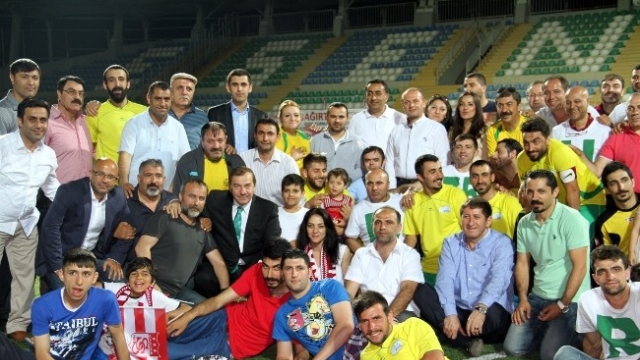 Esenyurt'ta Şampiyonun Adı 'Ardahan' Oldu