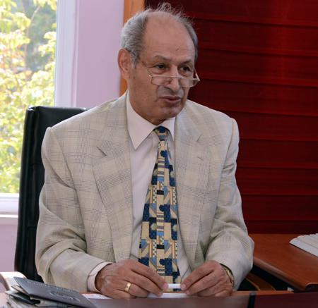Metin Demir; Siyaseti hizmet için seviyorum!