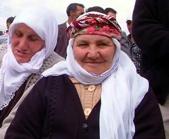 Özkan Karakaya annesini kaybetti