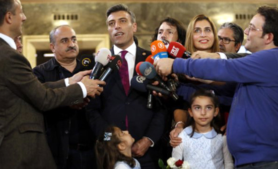 CHP'li Öztürk Yılmaz kaydını yaptırdı sıra yeminde