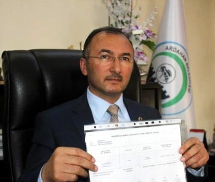Başkan Köksoy, mazbatasını aldı