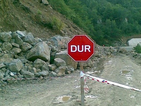 Ardahan-Posof Karayolunda heyelan uyarısı