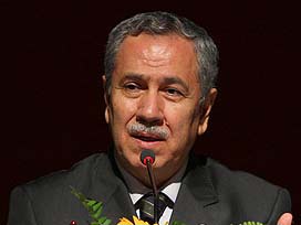 ARINÇ: 'FETHULLAH HOCA,HERZAMANKİ GİBİ DOĞRU SÖYLÜYOR'
