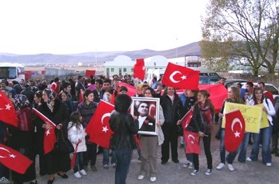Ardahan'da Cumhuriyet Yürüyüşü yapıldı