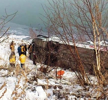 Çıldır'da trafik kazası, 2 Ölü, 4 Yaralı