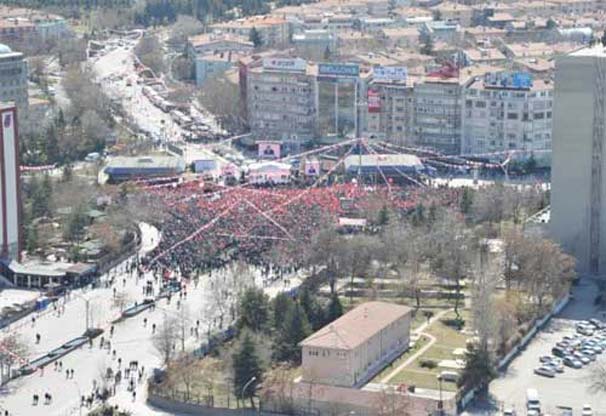 CHP'ye fotoğraflı 'Tandoğan' yanıtı