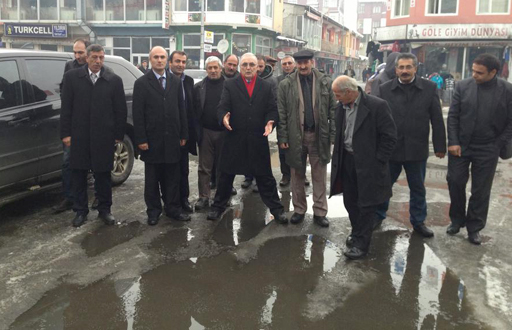 CHP'li Öğüt'e çamurlu karşılama!