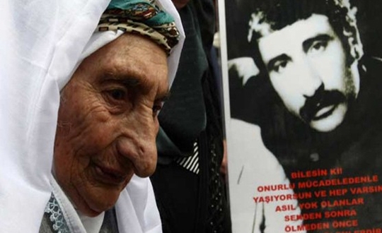 SODEV 2012 ödülü Göle'li Berfo anaya verildi!