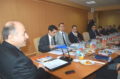 Kapalı yollar kar yağışının durmasıyla açılacak