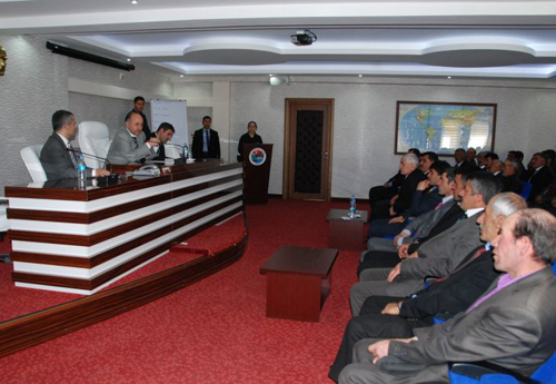 Vali Azizoğlu, Muhtarları uyardı!