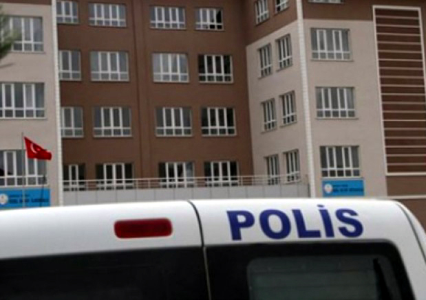 FETÖ ile bağlantılı dernek, vakıf ve okullar kapatıldı