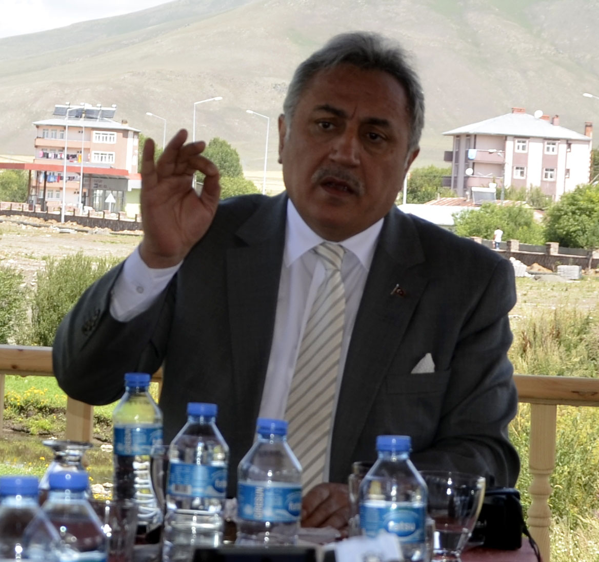 Hizmet benim şeref madalyamdır!