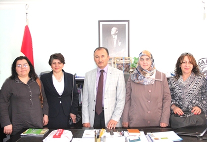 Ardahan&#8217;da 'GİYMEDİĞİNİ GİYDİR' Projesi Başladı