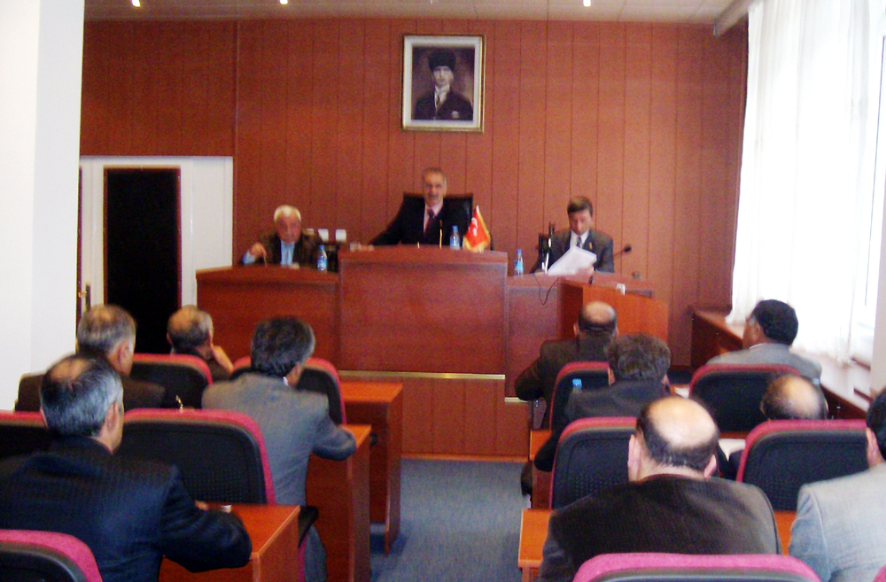 Meclis'te sen ben tarışması