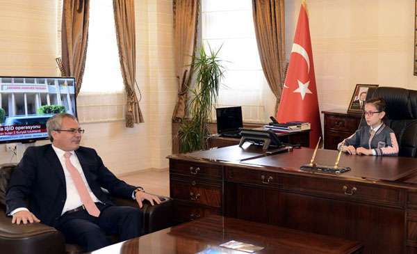 Ardahan'da koltuklar çocuklara emanet