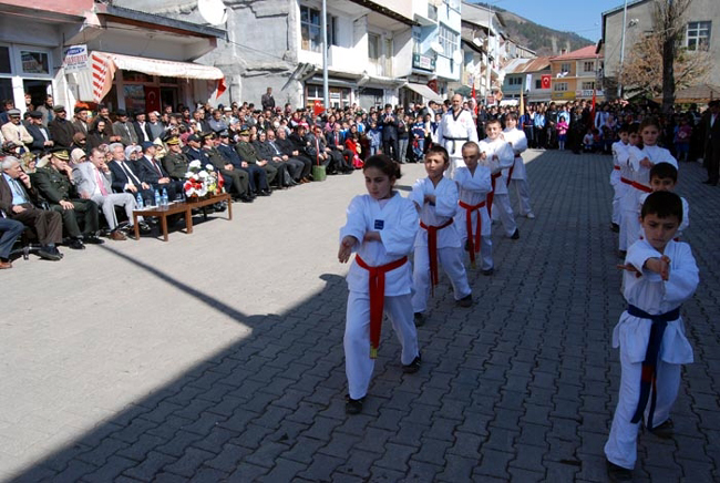 Posof&#8217;u Başkan değil, Kunfocular kurtardı