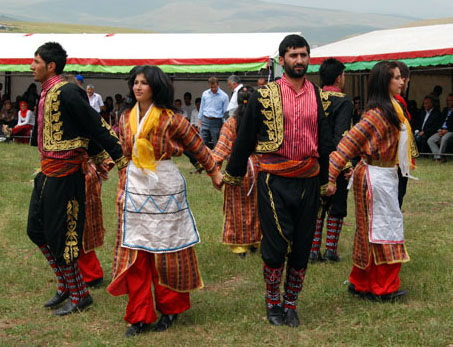 İktidar Göle'de, Asker Damal'da festivale katıldı