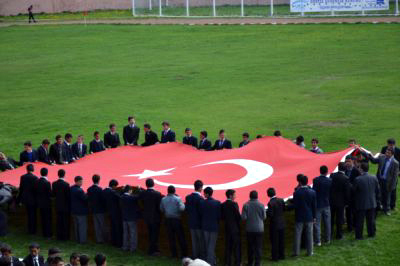 Ardahan'da Gençlik Yürüyüşü Düzenlendi
