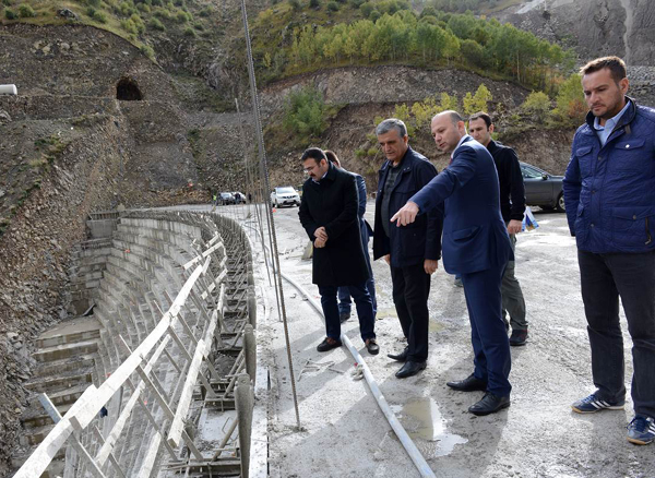 Vali Özefe, Baraj ve  BTK inşaatını inceledi