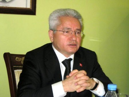 Ardahan Valisi Tekmen, Bayram Mesajı Yayımladı