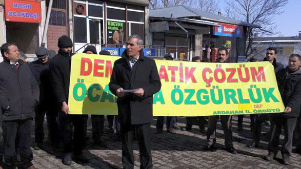 Ardahan HDP'den kadın cinayetlerine sert tepki!