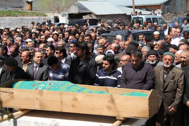 Kazada Ölenler Ardahan'da Toprağa Verildi