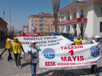 1 Mayıs Ardahan'da Halaylarla Kutlandı