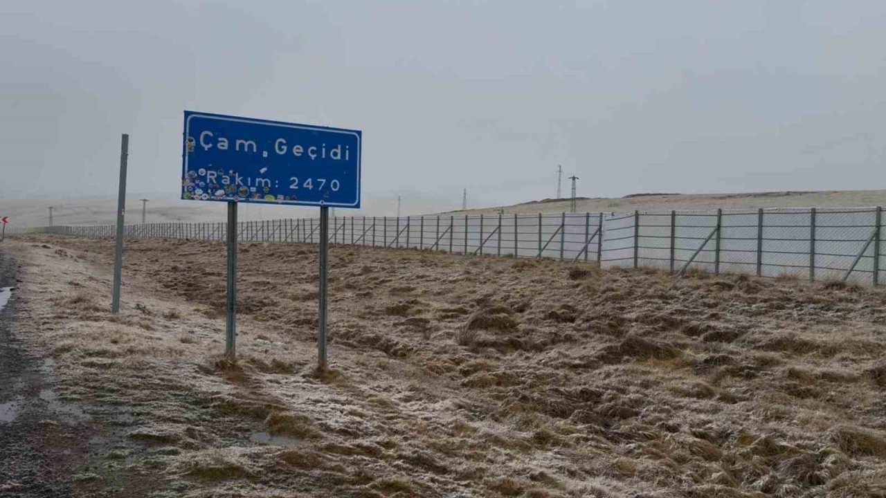 2470 rakımlı Sahara Geçidi’nde kar yağışı başladı