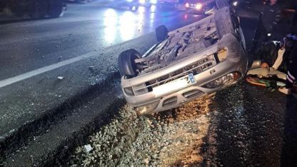 Elazığ’da otomobil takla attı: 2 yaralı