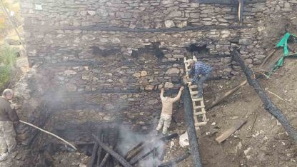 Odunluk yangını korkuttu