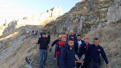 Van Kalesi’nden düşen kişi ağır yaralandı