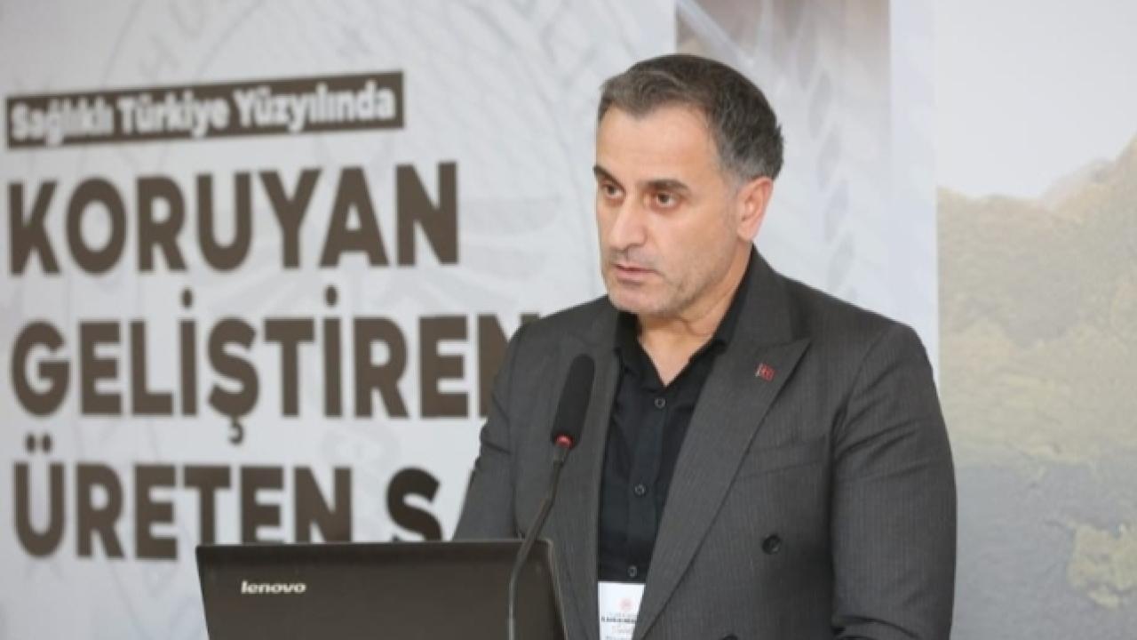 Ardahan İl Sağlık Müdürü Askeroğlu, İzmir’deki toplantıda sunum yaptı