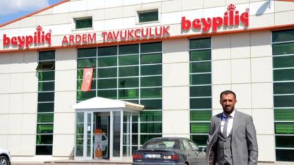 Ardahan’ın yumurta kralı Özmen Demir, vergi rekortmenleri listesine üst sıradan girdi