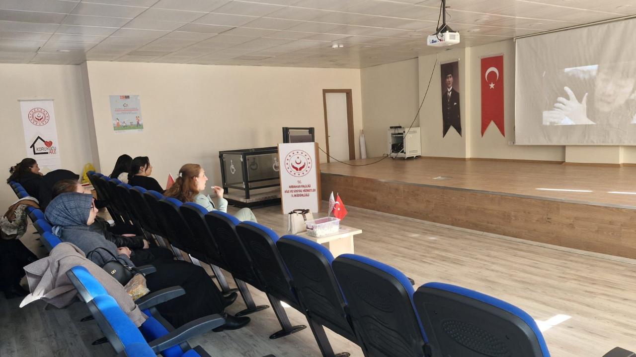 Cumhuriyet Bayramı sevinci ailelerle birlikte yaşandı