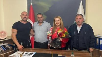 Dünya Şampiyonu Aybüke Yıldız, Kent Konseyi'nde ağırlandı