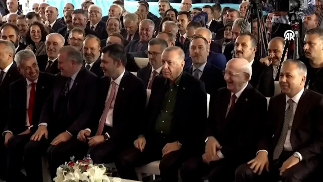 Erdoğan&#039;a övgüler dizdi ama tepki bile alamadı