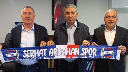Esenyurt Minibüsçüler Kooperatifi Başkanı Yücel Tanış’tan Serhat Ardahanspor’a destek