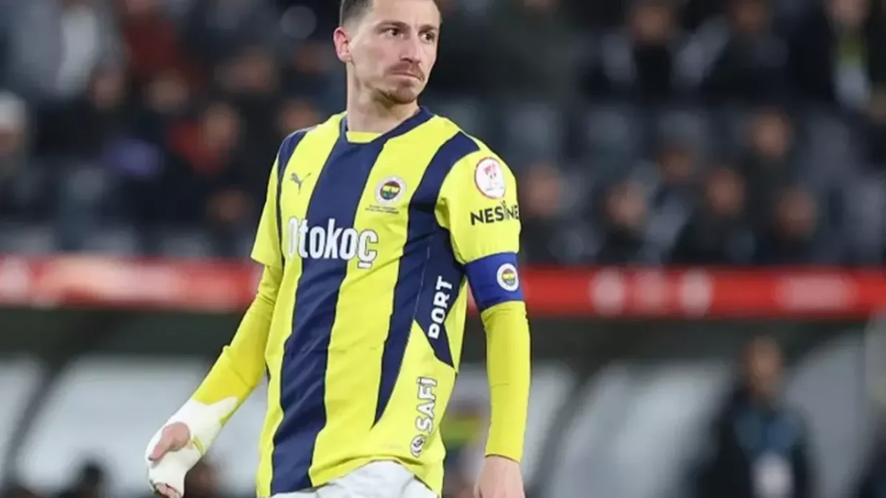 Fenerbahçe&#039;de bir kötü haber de Mert Hakan&#039;a