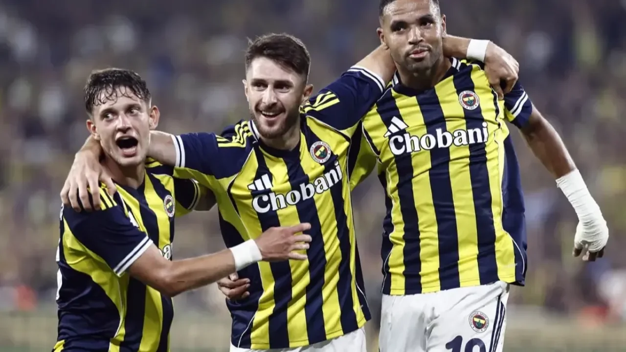 Fenerbahçe&#039;de kadro dışı kalacak 2 isim ortaya çıktı