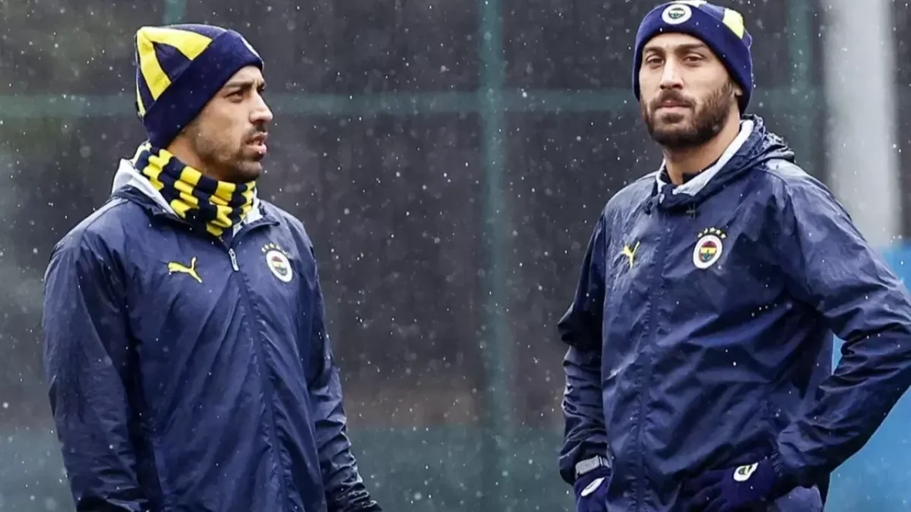 Fenerbahçe&#039;de kadro dışı kalan Cenk Tosun kolları sıvadı