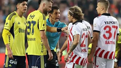 Galatasaray'ın puan kaybettiği hafta Samsun'dan Fenerbahçe'ye çelme