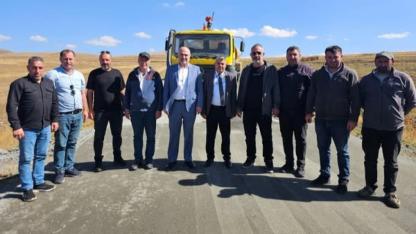 Genel Sekreter Emin, Damal ve Hanak'ta yol çalışmalarını inceledi