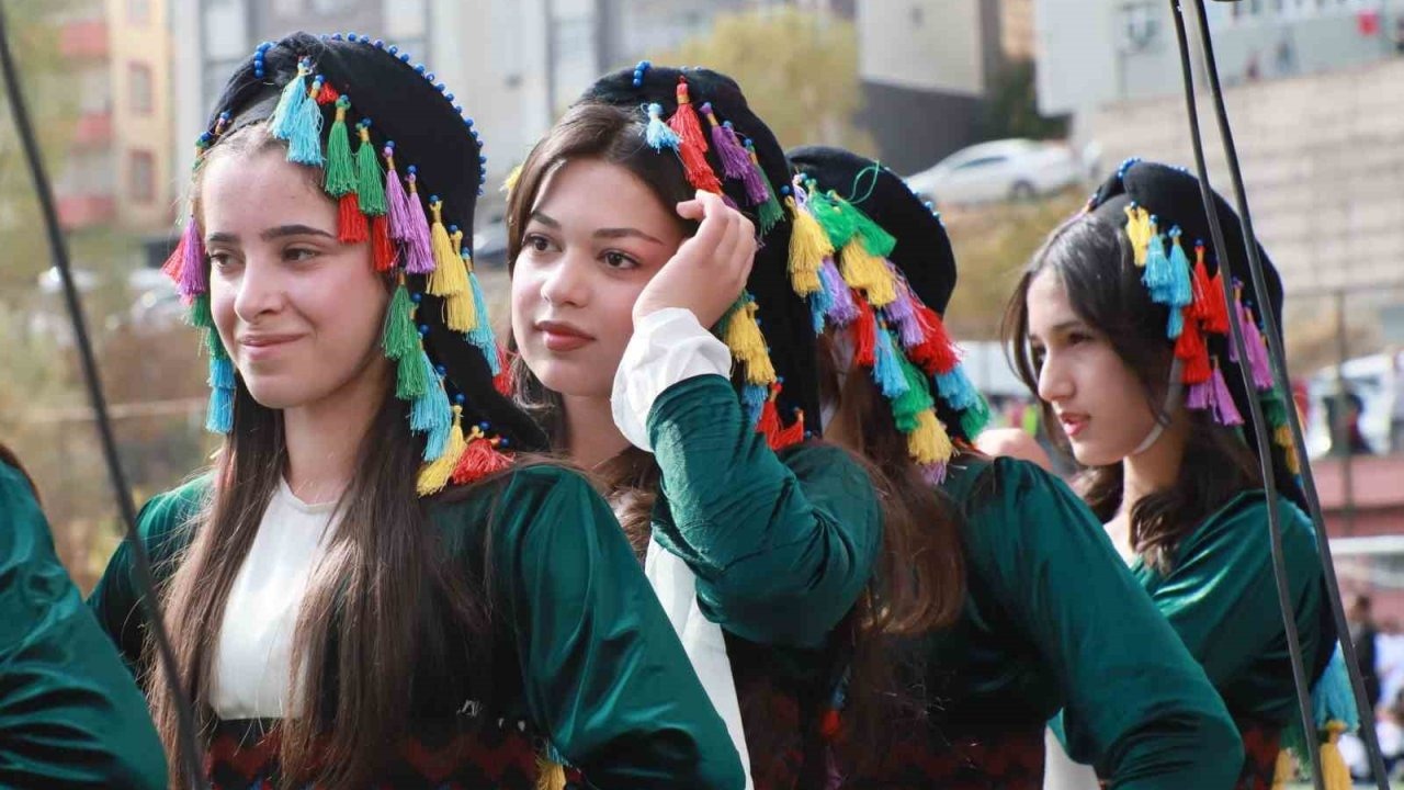 Hakkari’de Cumhuriyet Bayramı coşkusu