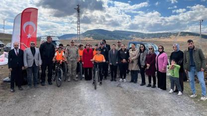 Hanak’ta pedallar sağlık için döndü