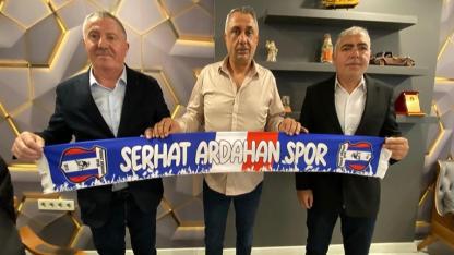İstanbul’un tekstil devi Savaş Bozkurt’tan Serhat Ardahanspor’a büyük destek