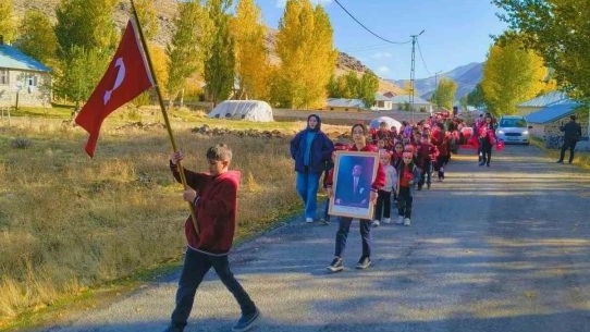 Köy okulları 29 Ekim coşkusuyla doldu