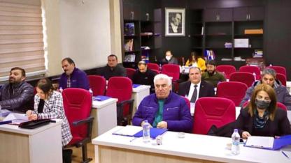 Meclis Kararlarında Seçil(memiş) parmağı!