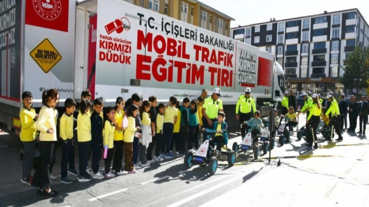 Miniklere trafik eğitimi verildi