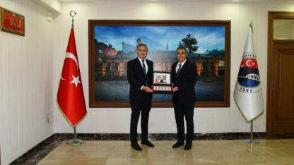 PTT Genel Müdür Yardımcısı Fatih Tezcan, Ardahan Valiliğini ziyaret etti